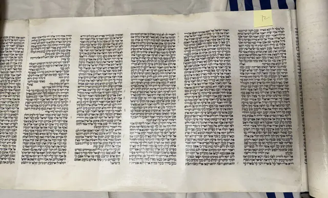 Yeriah 12, à plat, cinq colonnes visibles.